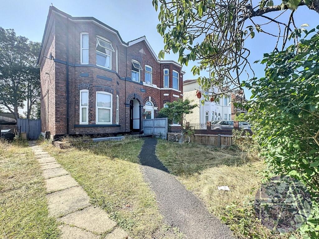 4-bed flat on Duke Street, Southport, Merseyside, PR8 5DH, £140,000