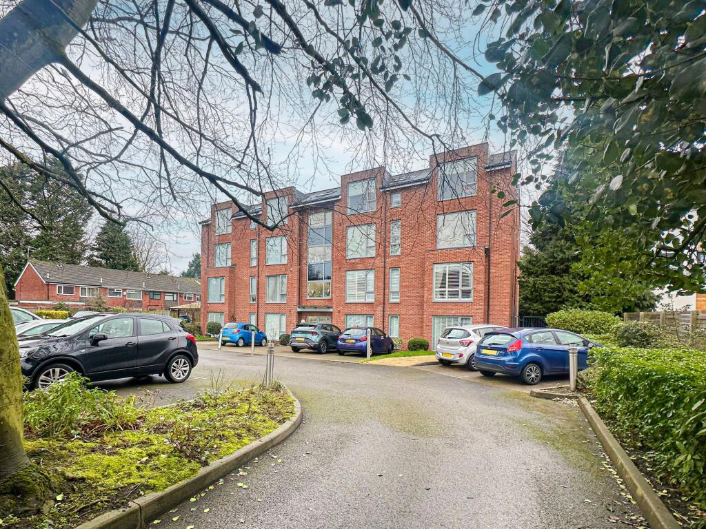 2-bed flat on Halewood Road, Liverpool, L25, £72,000