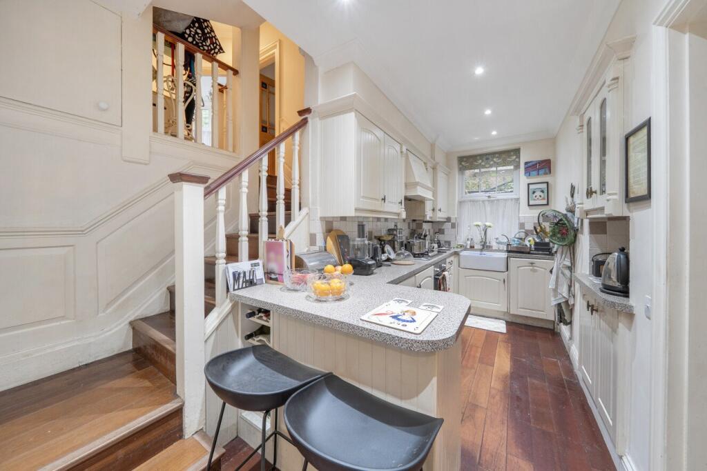 Apartment in London - View 4