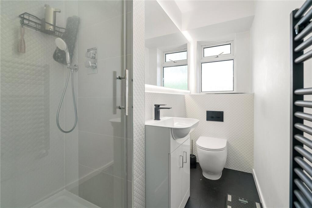 Apartment in Twickenham - More