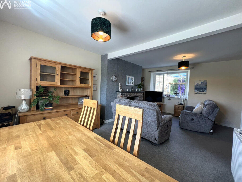 Fron, Gaerwen, Anglesey, LL60 photo 4