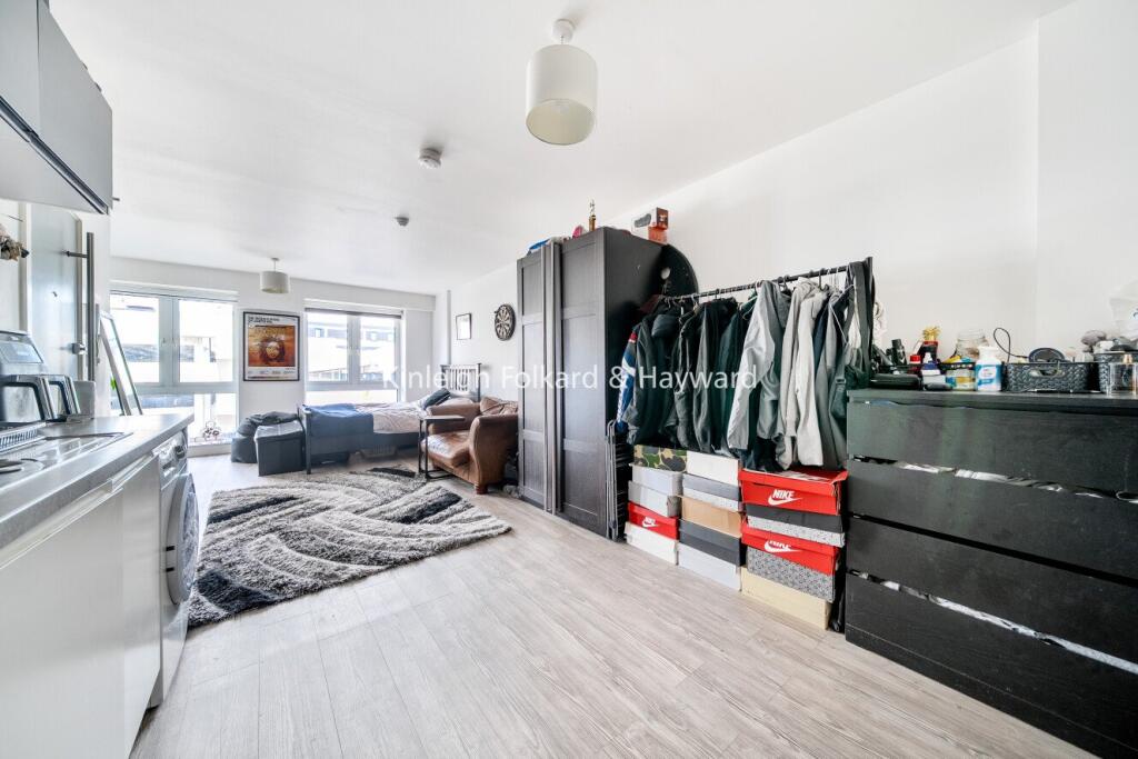 Apartment in Bromley - View 5