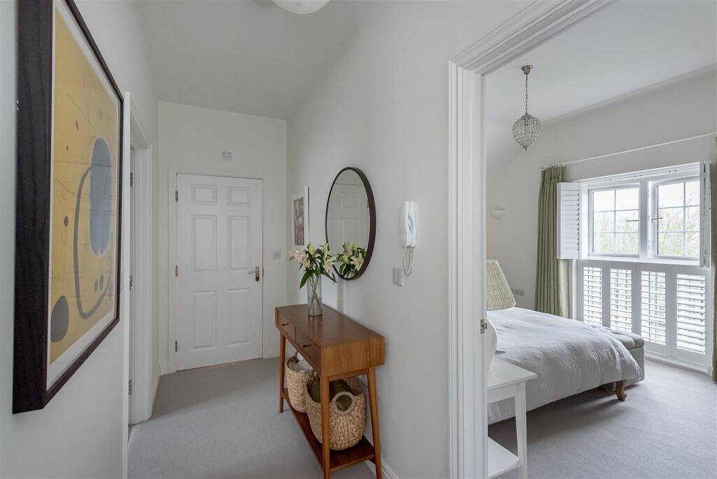 Apartment in St Albans - View 5