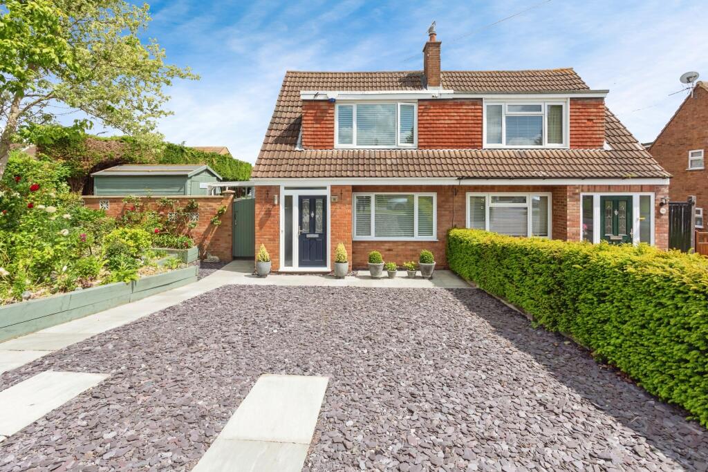 Main image of property: Milton Grove, Bletchley, Milton Keynes, Buckinghamshire, MK3