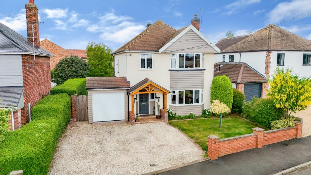 3-bed detached on Hastings Drive, Hunstanton, Norfolk, PE36, £575,000