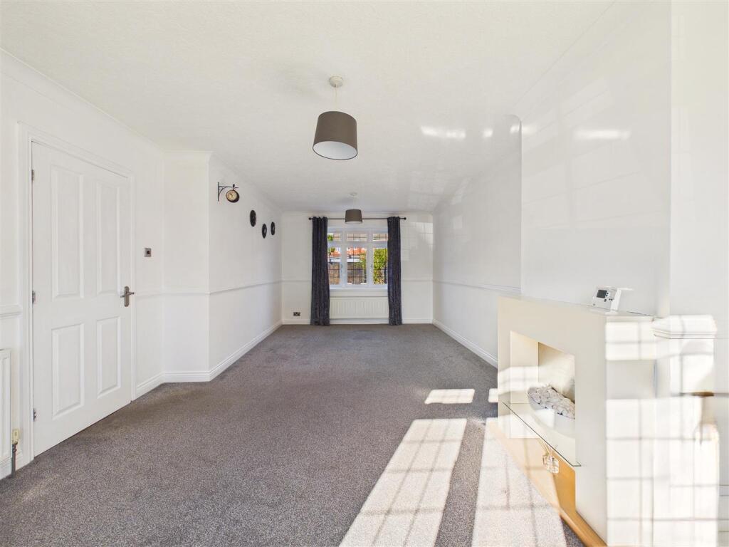 House in Willerby, North Ella, East Riding of Yorkshire - More