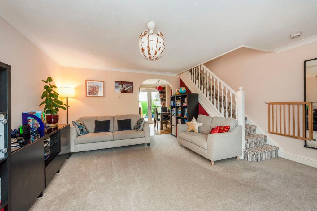 12, Stour Close, Petersfield, Hampshire photo 4