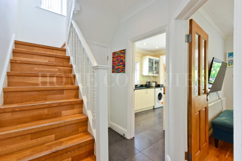 House in Potters Bar - More