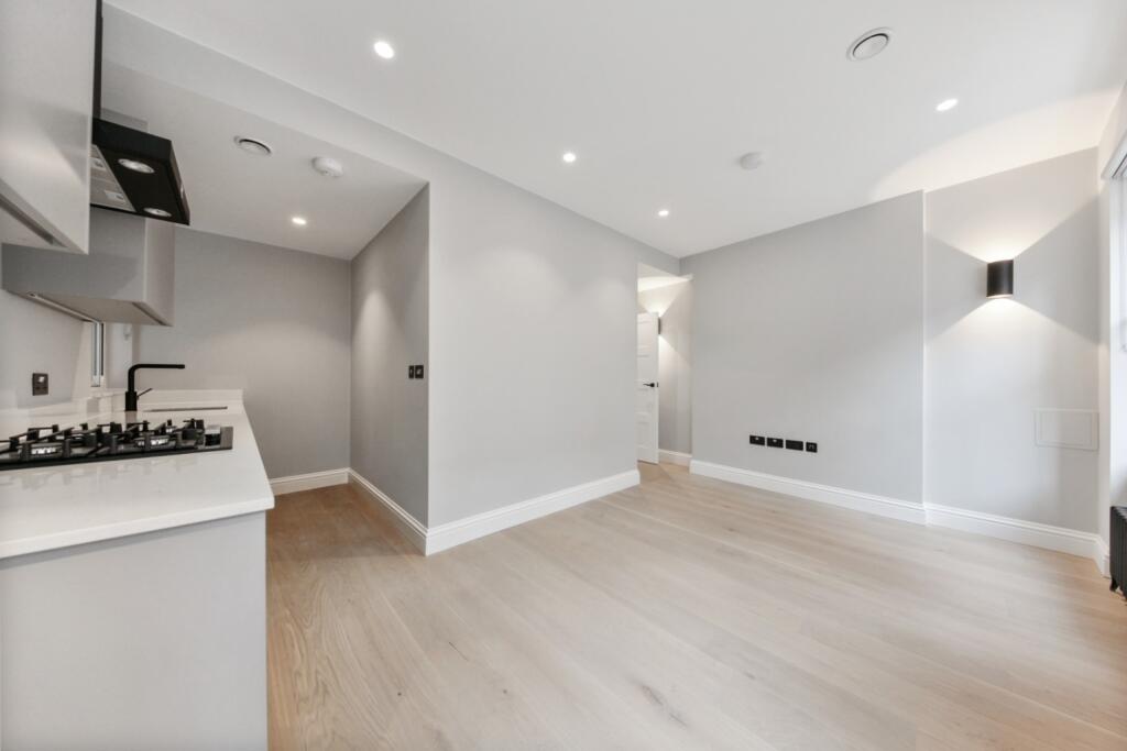 Apartment in London - View 5