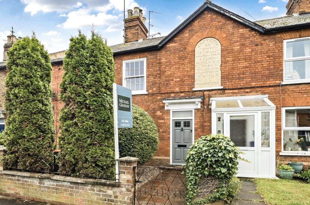 3-bed terraced on Wolverton Road, Stony Stratford, Milton Keynes, Buckinghamshire, MK11, £425,000