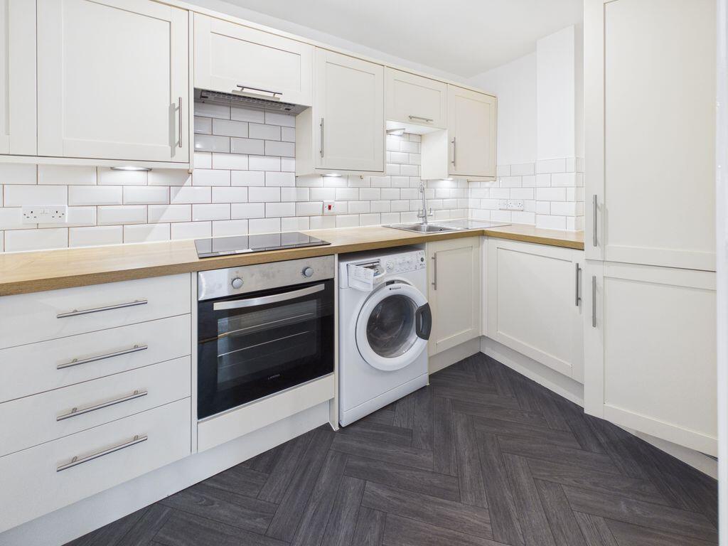 Apartment in Tandridge, Whyteleafe - View 4