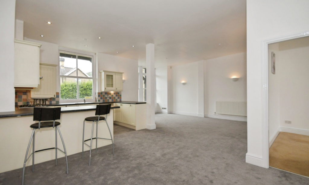 Apartment in Stockport - View 4