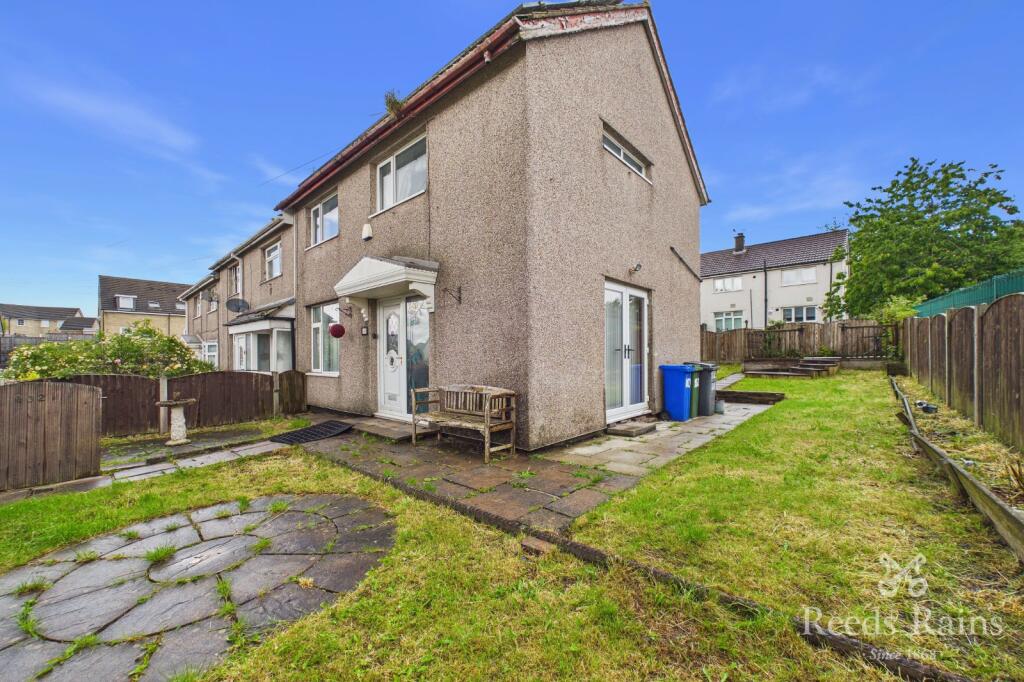 3-bed terraced on Fields Farm Road, Hyde, Greater Manchester, SK14, £180,000