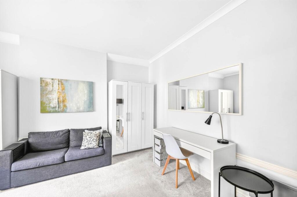 Apartment in London - View 4