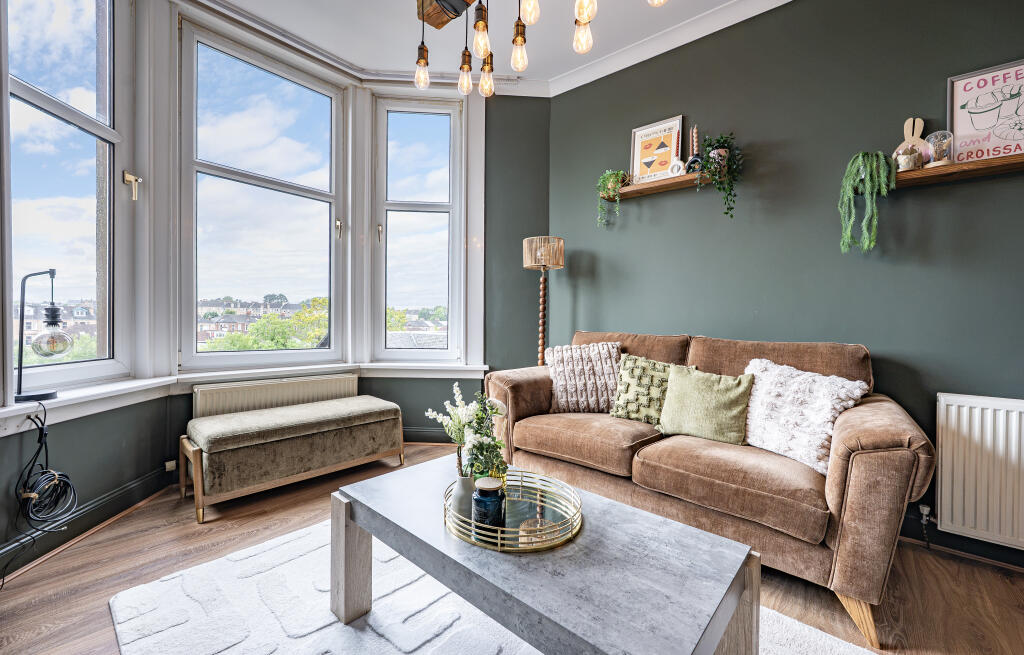 Apartment in Glasgow - More