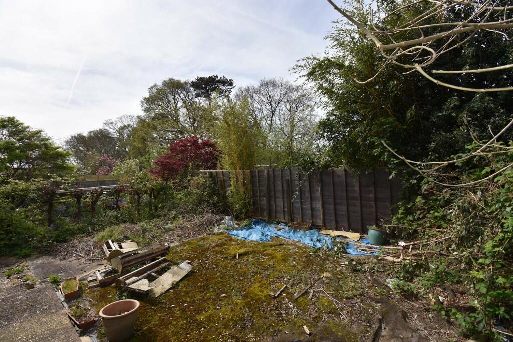 Hunts Pond Road, Titchfield Common, Hampshire, PO14 - More