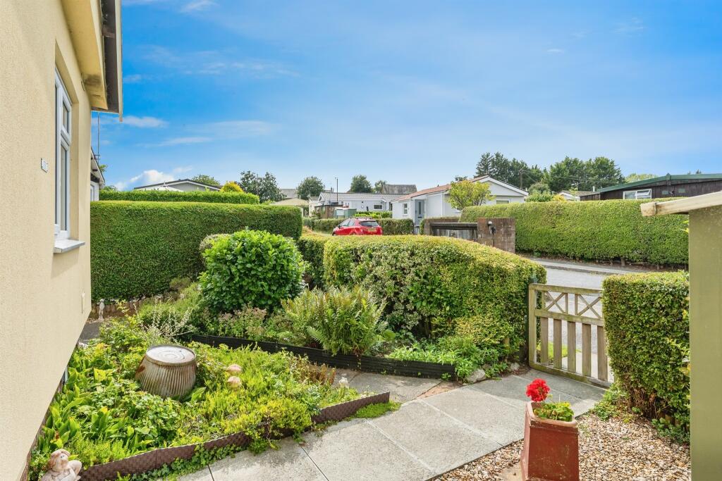 Orchard Park, Elton, Chester photo 2