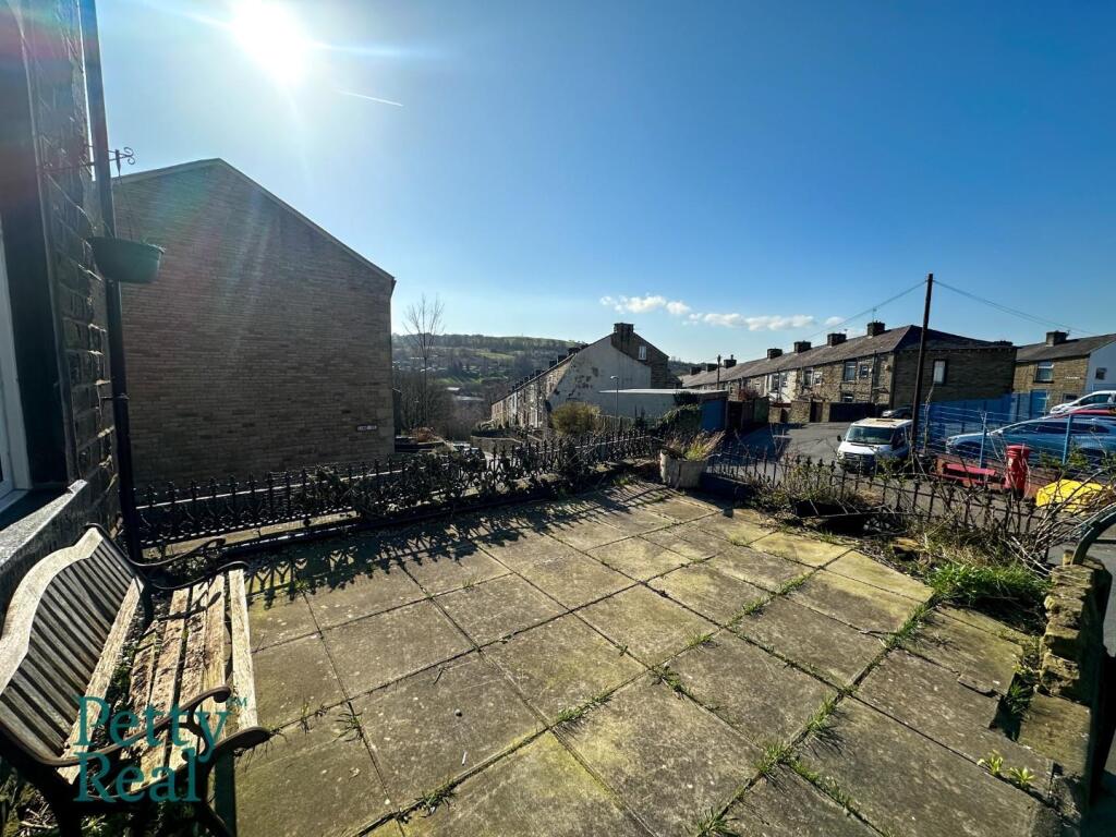 Colne Lane, Colne - More