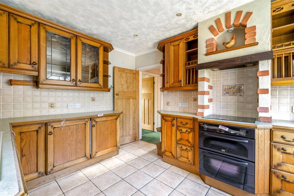 House in London, Whitton - View 4
