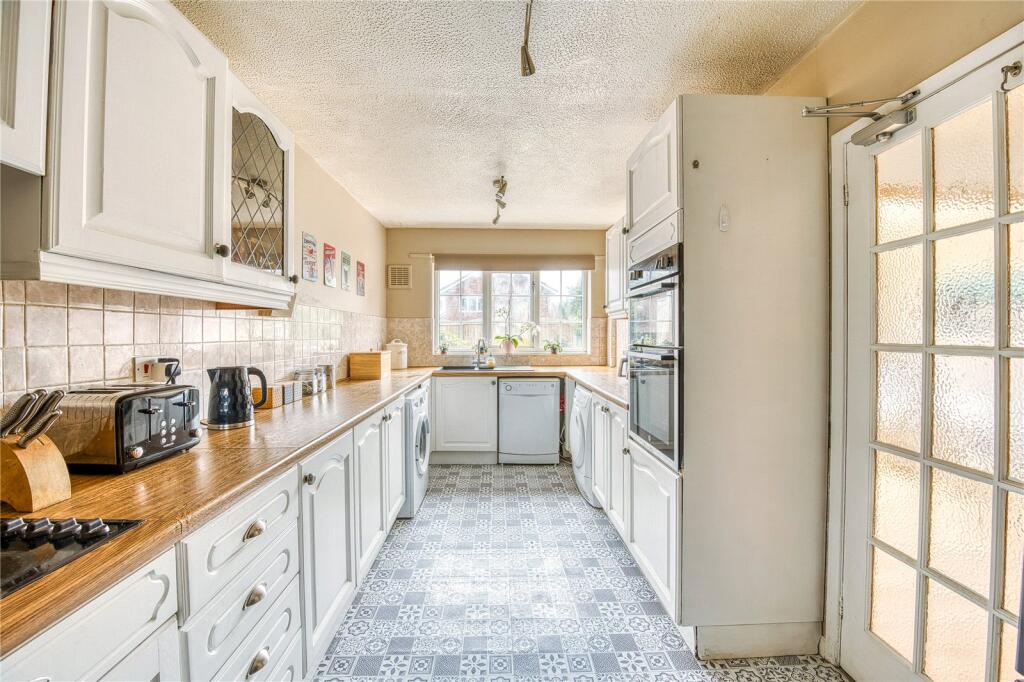 House in Stoke-on-Trent - View 4