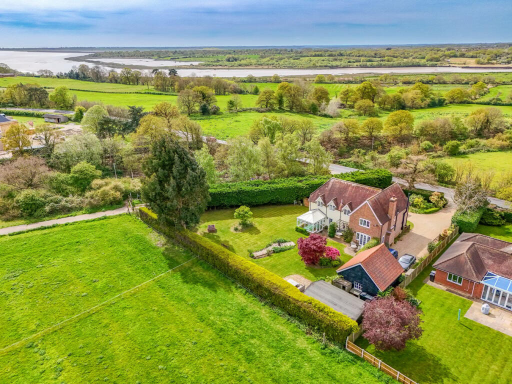 Alresford Road,  Wivenhoe, Colchester, CO7 photo 2