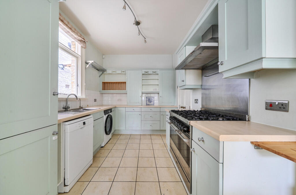 House in Kingston upon Thames - View 5