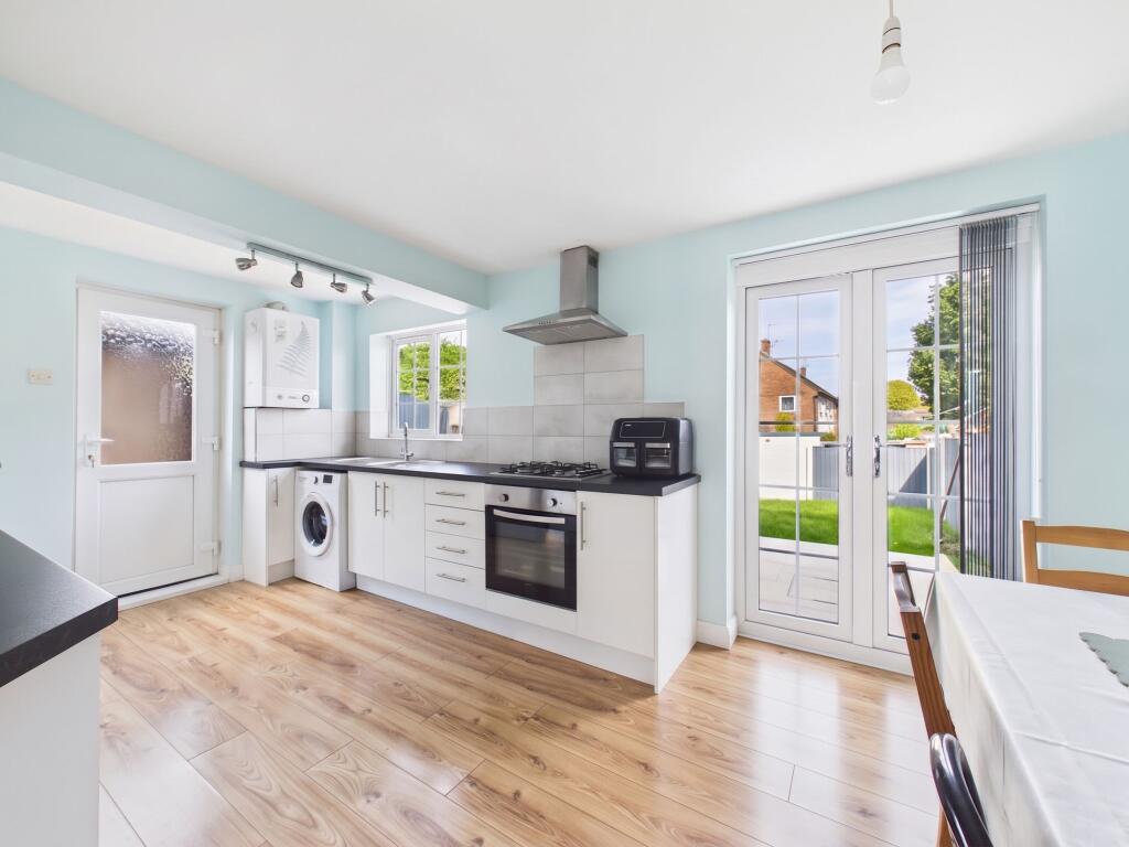 House in Nottingham, Bestwood Park Estate - View 3