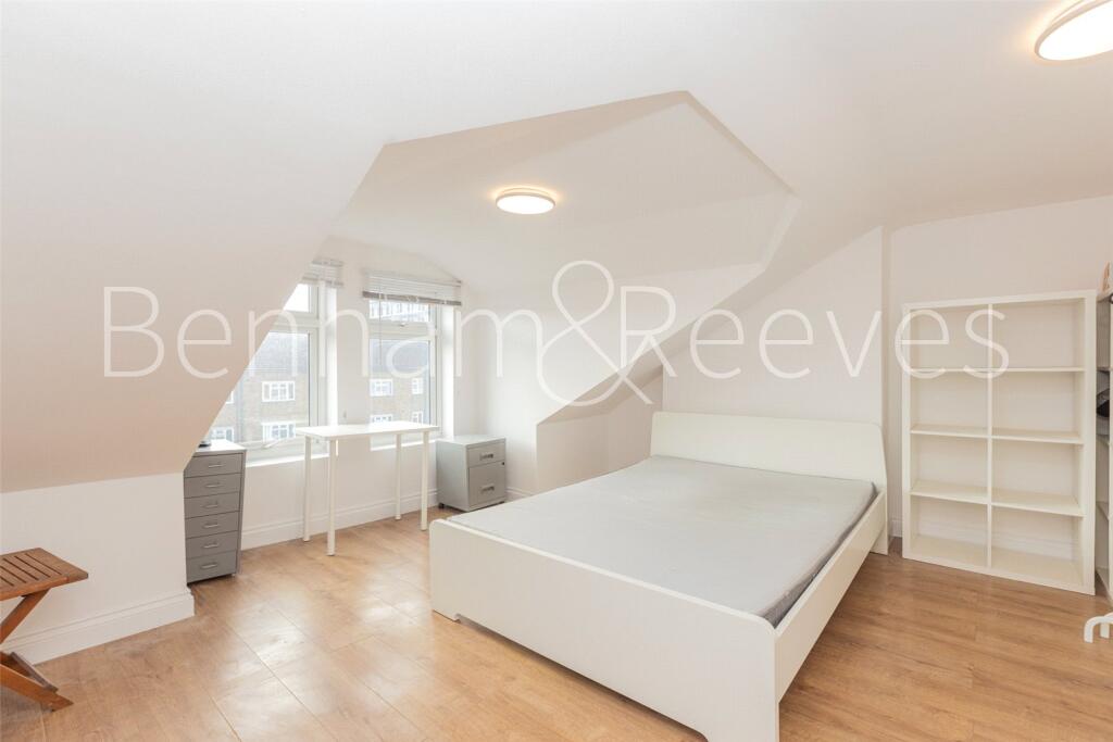 Apartment in London - More