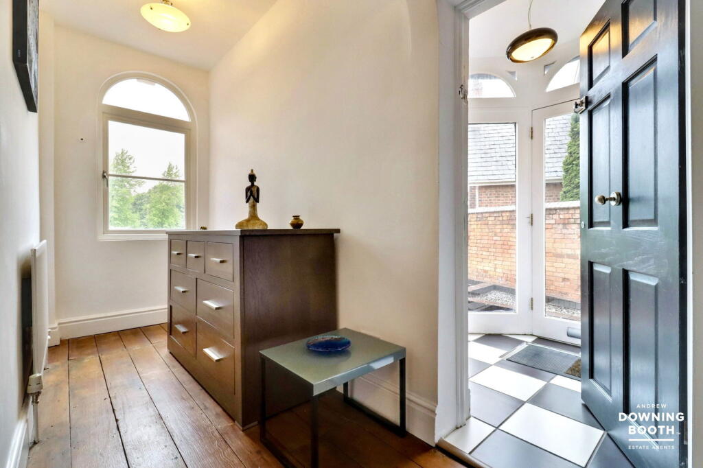 Chesterfield Road, Lichfield - Beautiful Victorian Home photo 3