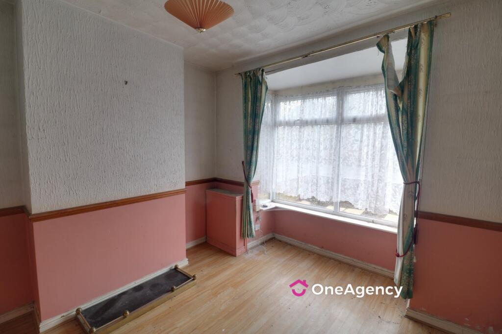 North West Terrace, Smallthorne, Stoke-on-Trent, ST6 photo 2
