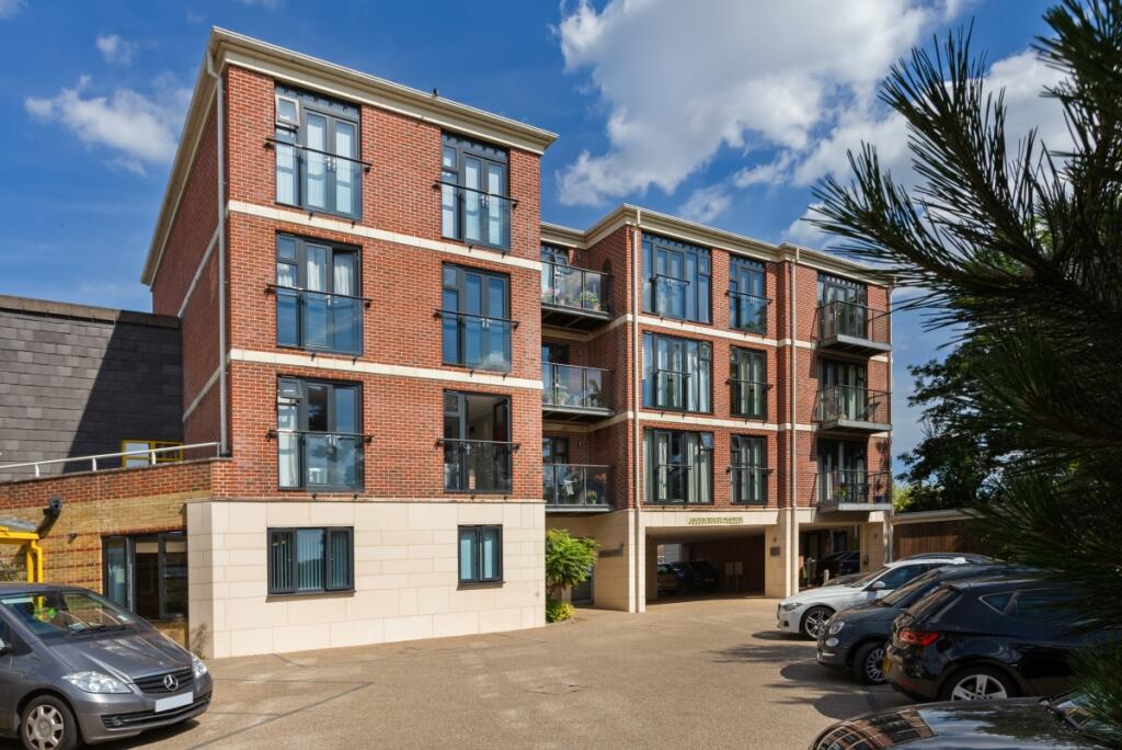 Main image of property: South Park Sevenoaks TN13