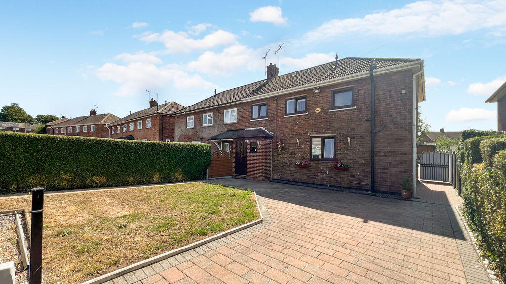 3-bed semi-detached on Coningsby Road, Scunthorpe, £215,000