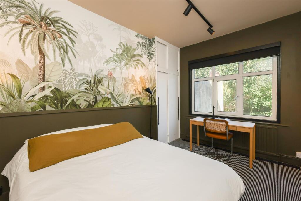 Apartment in Tonbridge - View 4