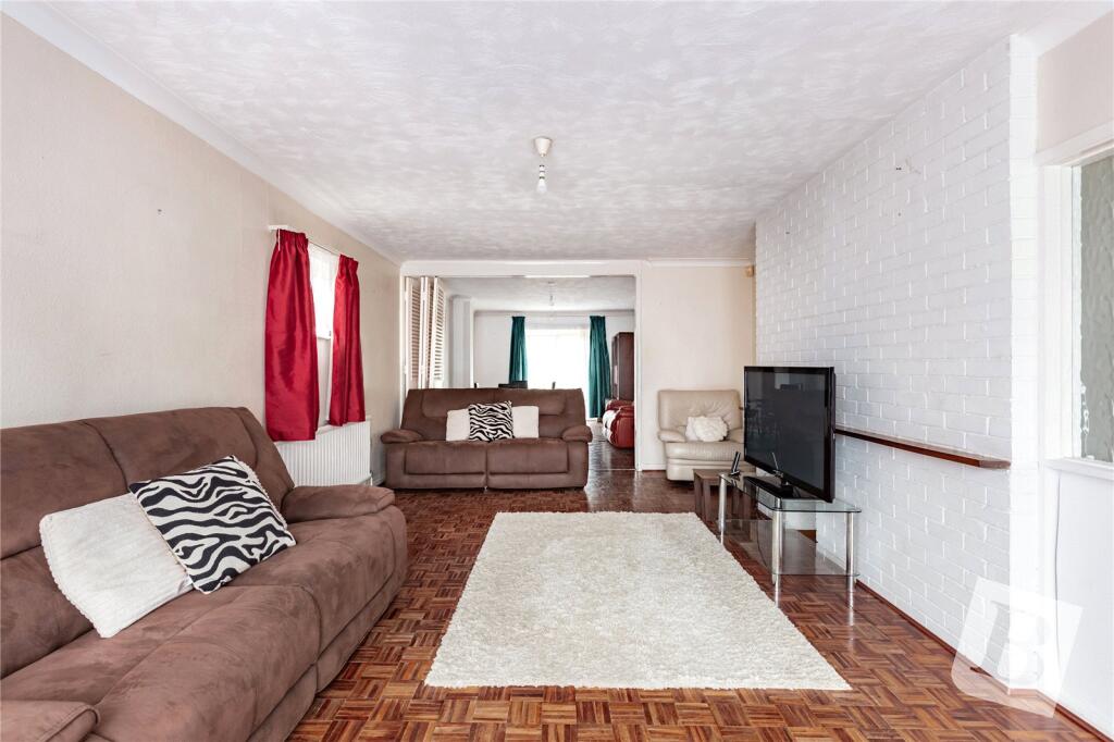 Applegate, Brentwood, Essex, CM14 photo 3
