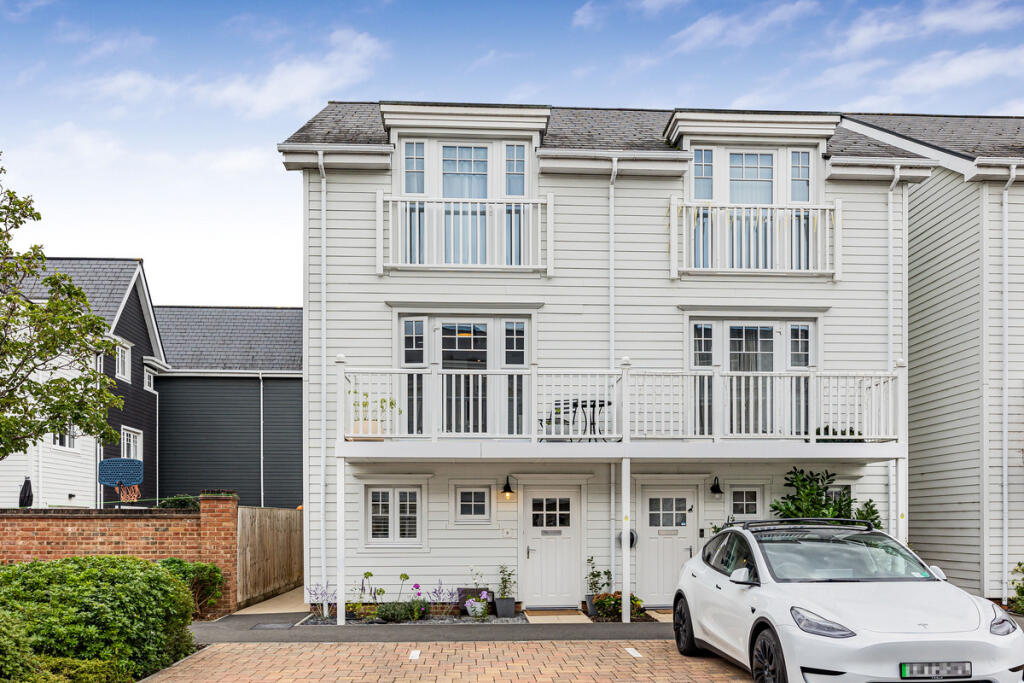 Main image of property: Vermont Street, Reading, RG2