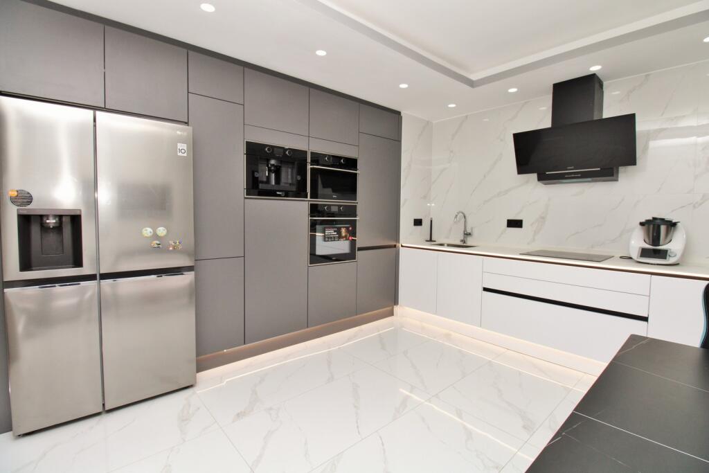 Main image of property: Valencia, Alicante, Torrevieja