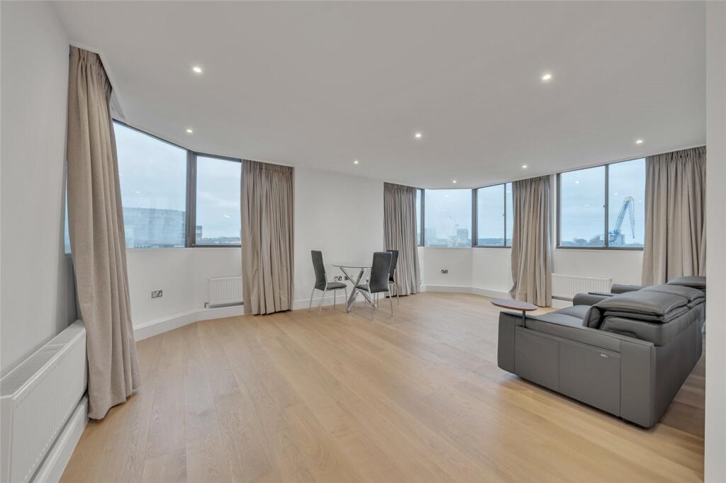 31 Birley Lodge, 63 Acacia Road, St John's Wood, London, NW8 photo 2