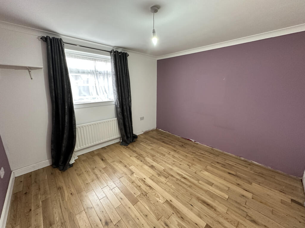 House in Glasgow - More