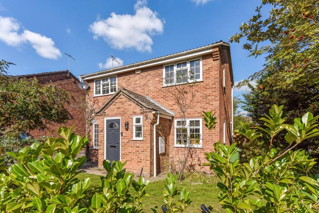 Main image of property: Coombs Close, Waterlooville, Hampshire