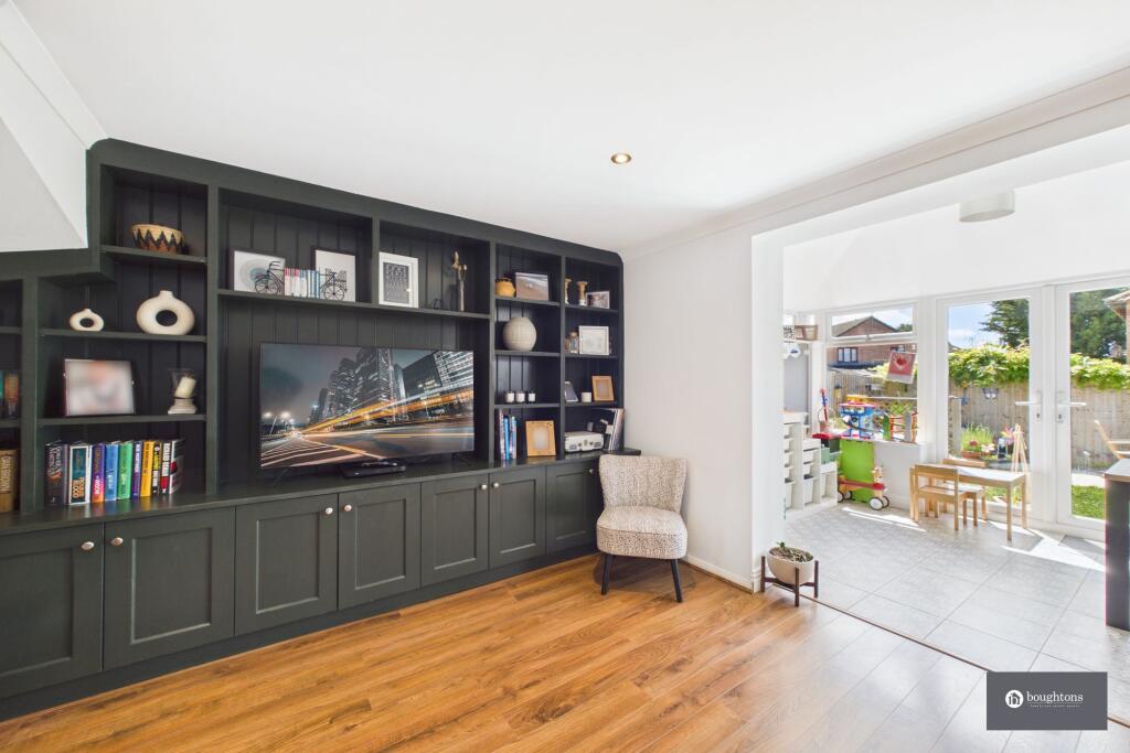 House in Brackley, Radstone Fields - More