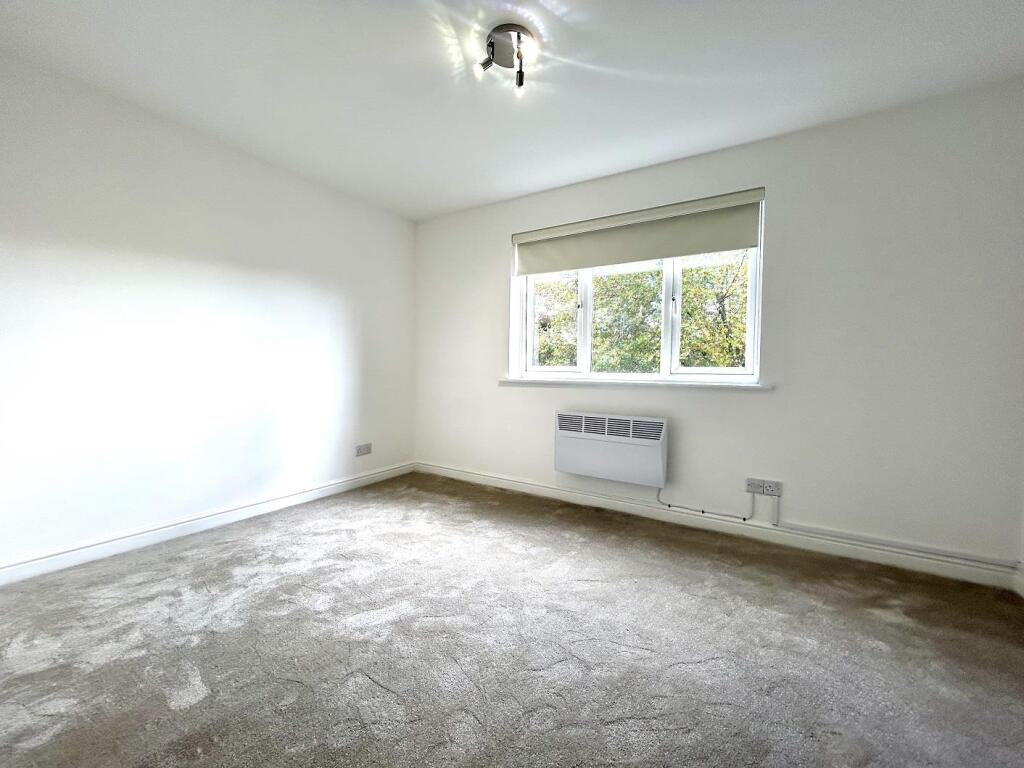 Apartment in Twickenham - View 2