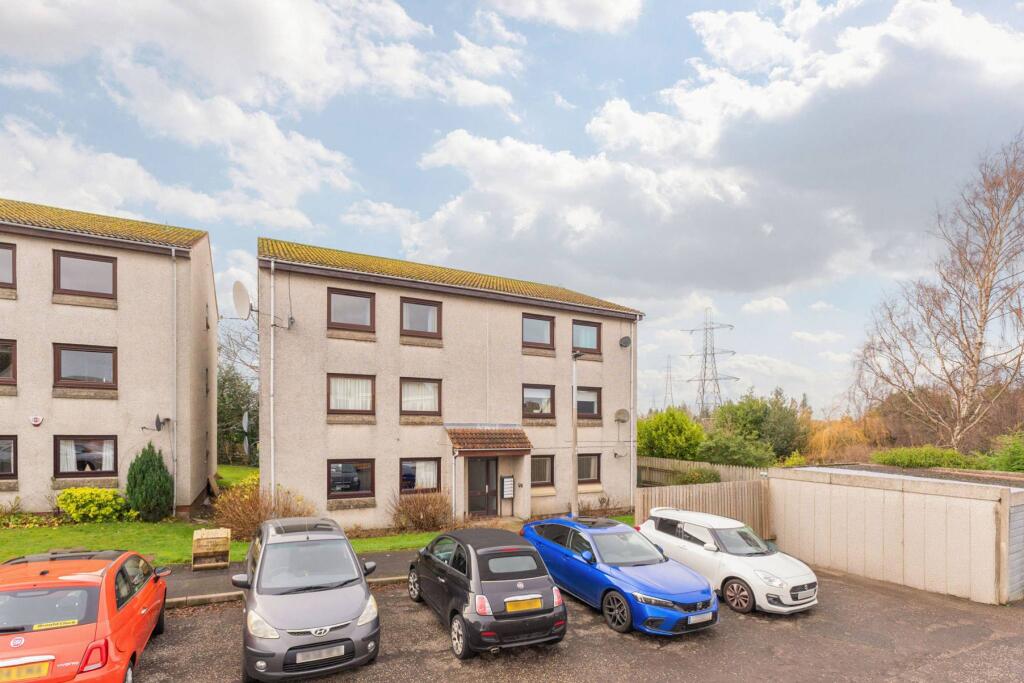 Main image of property: 16/1 Juniper Place, Juniper Green, Edinburgh, EH14 5TX