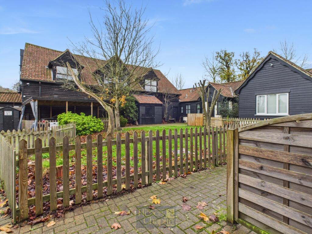 Main image of property: Little Dytchleys Mews Coxtie Green Road, Pilgrims , Pilgrims Hatch, Brentwood, Essex, CM14