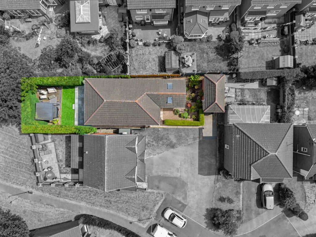 House in Rotherham, Bramley - View 2