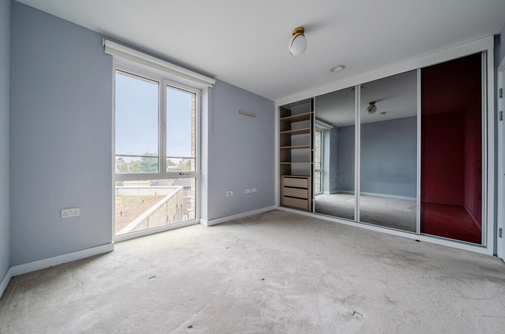 Apartment in London, Bermondsey Village, Walworth - View 4