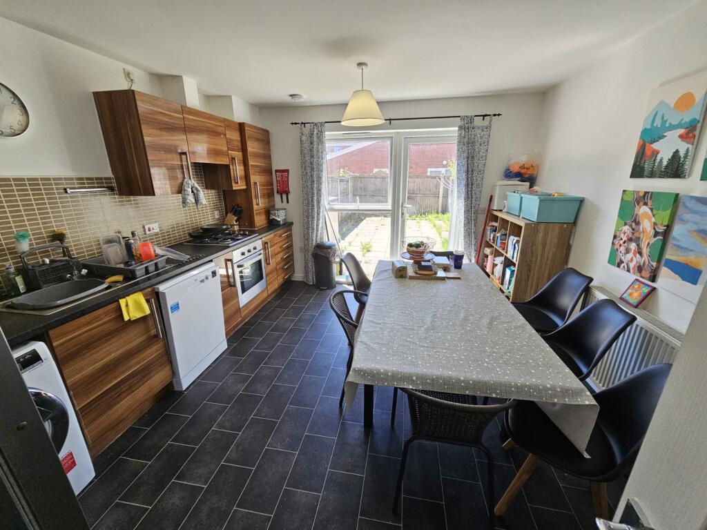 4-bed other on Guide Post Road, Manchester, M13, £370,000