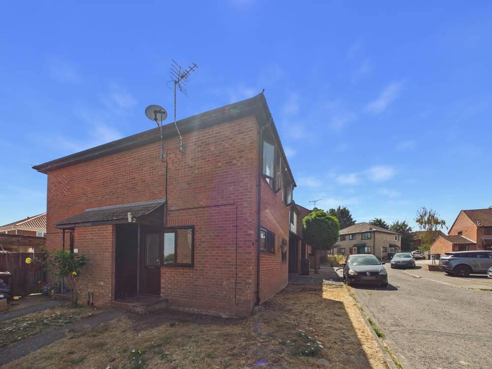 Main image of property: Hilton Close, Manningtree, Essex, CO11