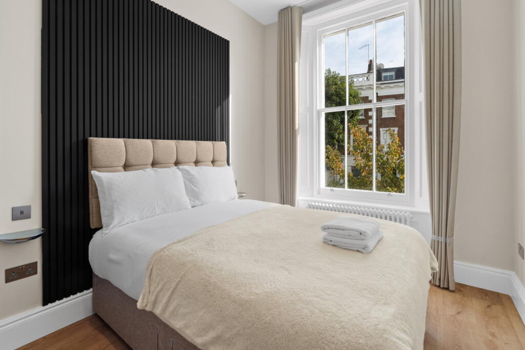 Apartment in London - View 5
