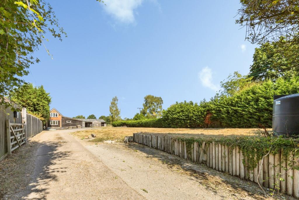 House in Redhill - View 5