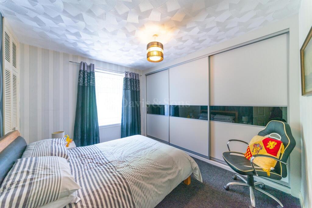 House in Newport. NP11, Abercarn - View 4